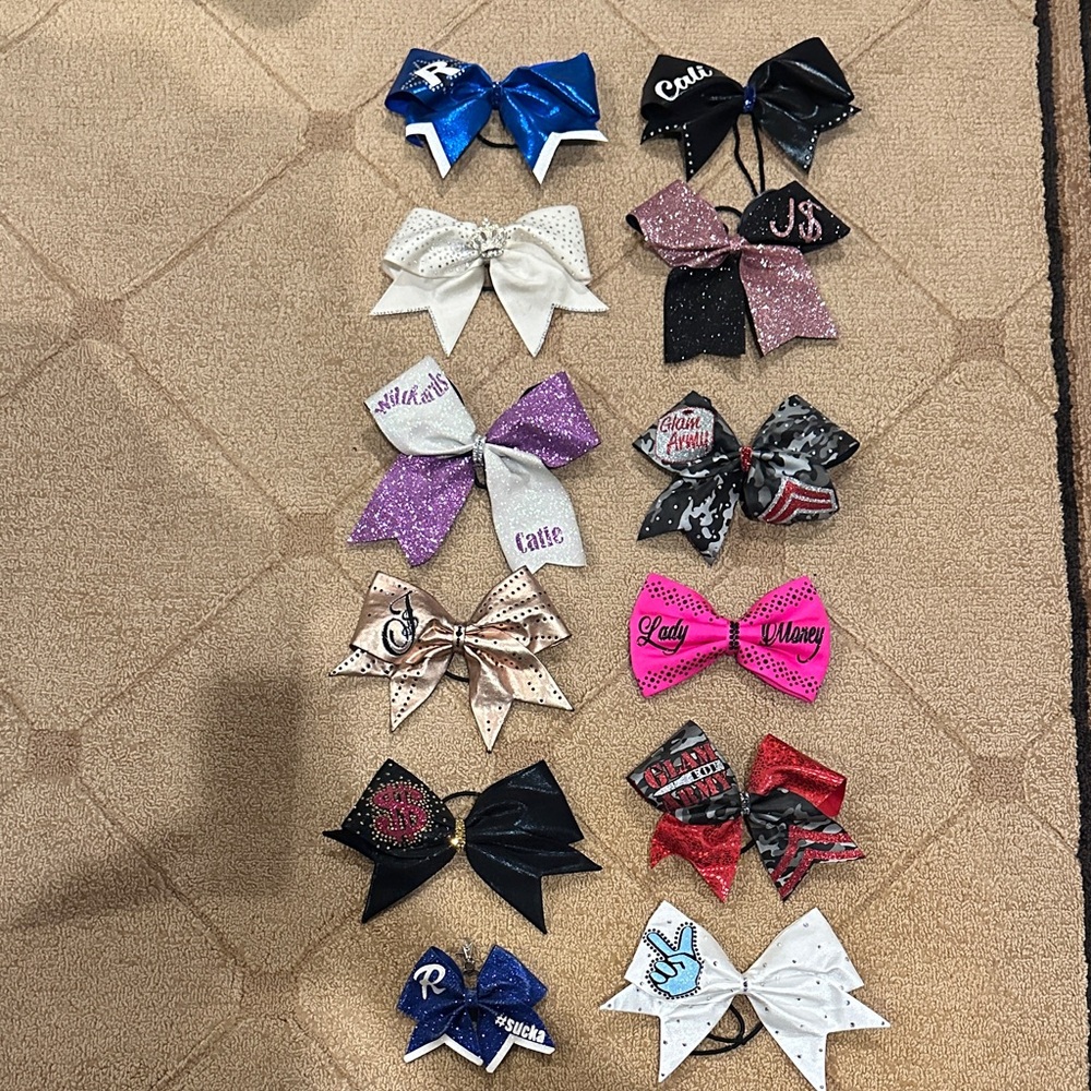 Competitive cheer bows
